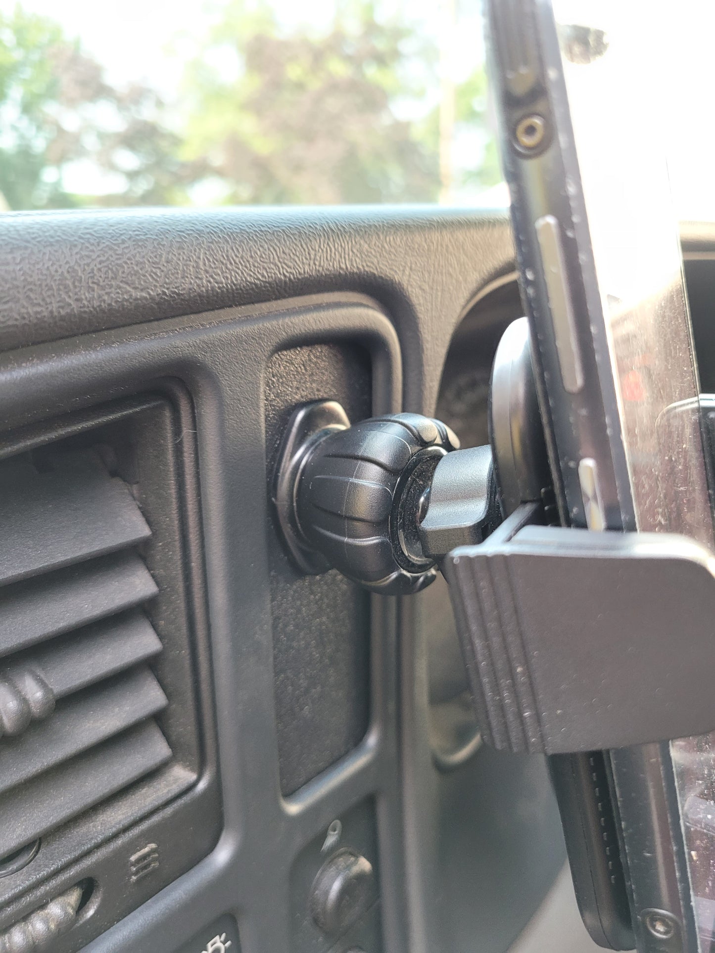 Left Dash Pocket Delete/ Cell Phone Holder Mount