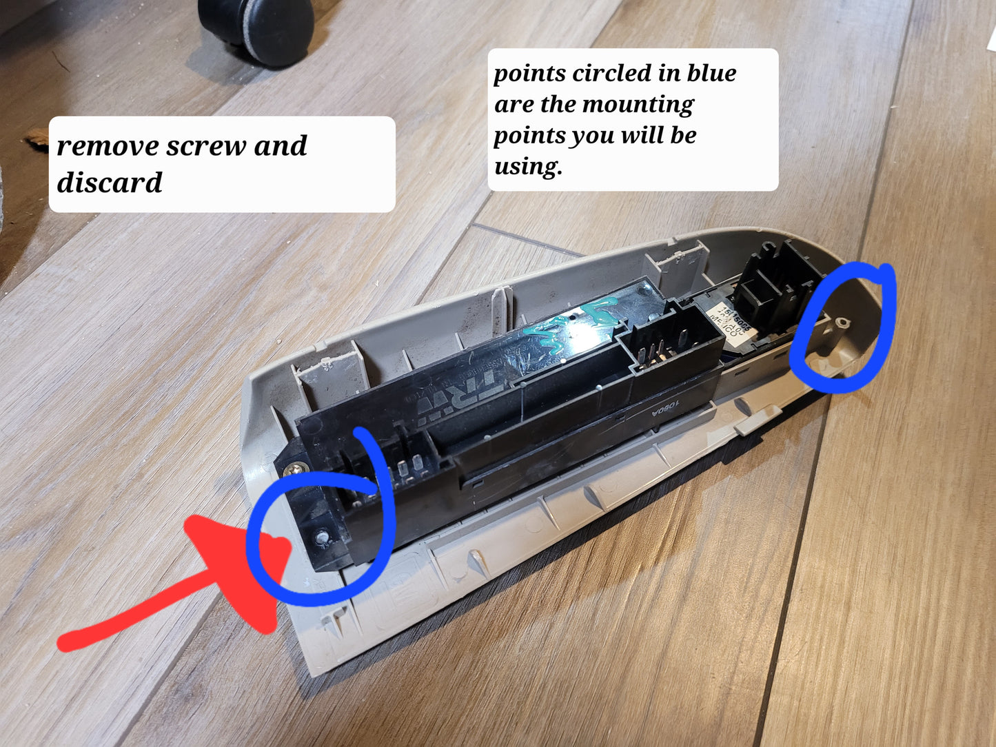 99-02 GMT-800 Drivers side, 4 power window switch trim repair